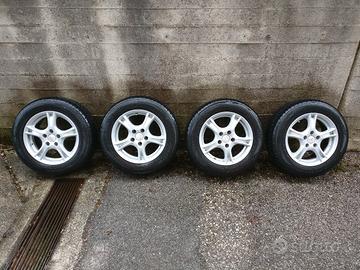Set cerchi in lega + pneumatici invernali