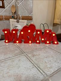 Scritta mamma con luci funzionanti