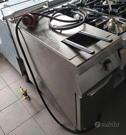 NUOVA (mai usata) FRIGGITRICE ZANUSSI EVO900 
elet