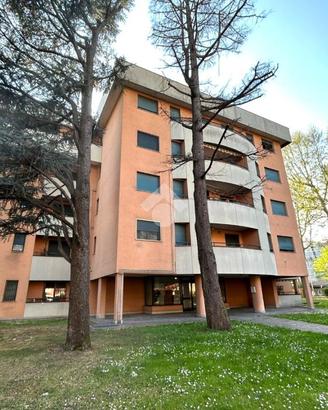 2 LOCALI A LEGNANO