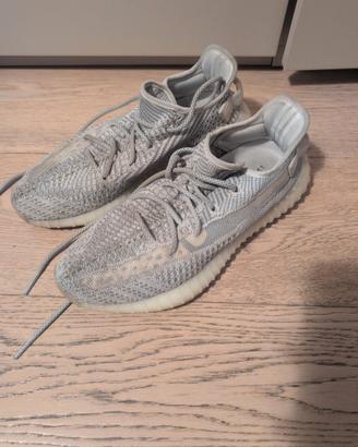yeezy bianche