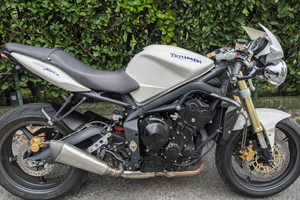 Triumph street triple 675