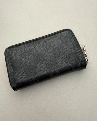 Louis Vuitton Zippy Coin Purse in pelle Taïga nera