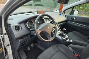 PEUGEOT 5008 7 POSTI