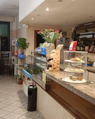 Attività / Licenza di 65 m² a Pietra Ligure