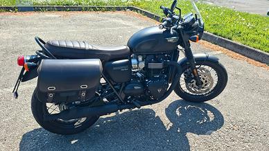 TRIUMPH BONNEVILLE T120 BLACK