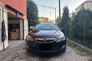Opel Astra J