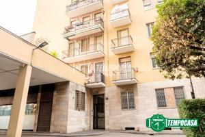 Via Console Marcello 18 - Ampio monolocale con bal