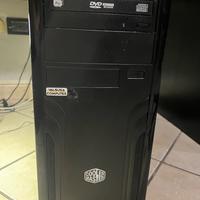 PC AMD A8-7600 SSD + 8 GB di RAM ed Nvidia GTX 760