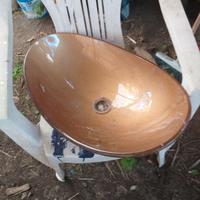 lavandino in vetro bruné