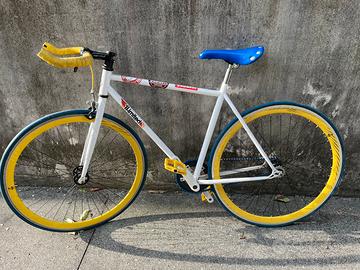 Bici scatto fisso