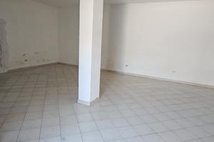 Locale uso deposito 50 mq - Abbiadori