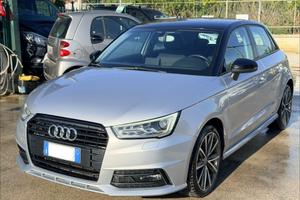 Audi A1 1.4 TDI Adrenalin bicolor