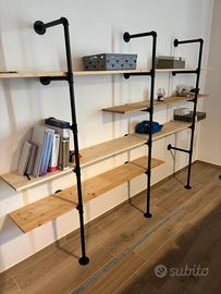Libreria stile industrial