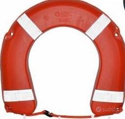 Salvagente a ferro di cavallo omologato