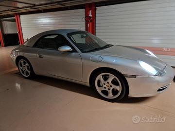 Porsche 911 Carrera 4 Cabrio
