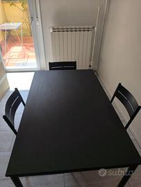Tavolo Ikea con sedie