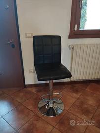 Sgabello alto in pelle