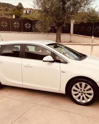 Opel Astra SW SPORTS TOURER 1.7 CDTI COSMO 110 CV 