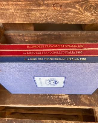 Libro annuale poste italiane francobolli 89 90 91