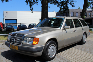 Mercedes 230 TE - W124