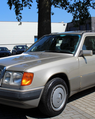 Mercedes 230 TE - W124