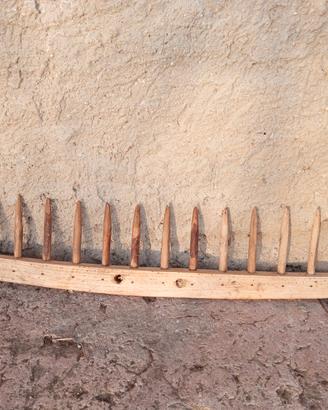 rastrello in legno fatto a mano vintage