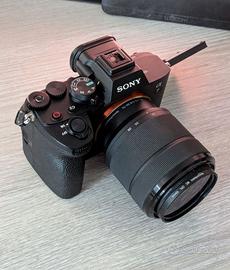 Sony Alpha 7 IV + Sony FE 28-70mm,Otturatore nuovo