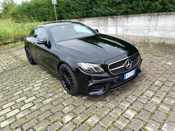 Mercedes CLASSE E COUPÉ 220 4 MATIC
