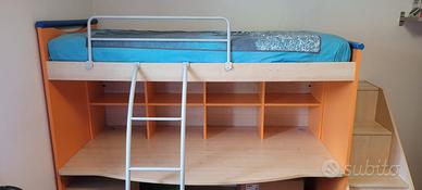 Camera letto rialzato + scrivania