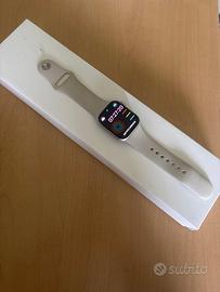 Apple watch series 8