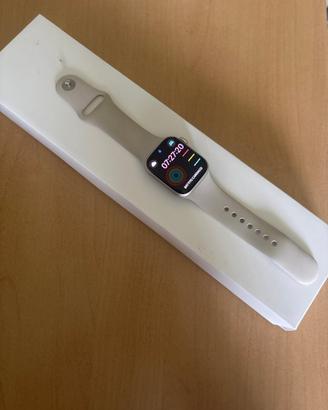 Apple watch series 8