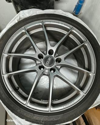 OZ HLT Leggera 19" con Pirelli P Zero 255/35/19