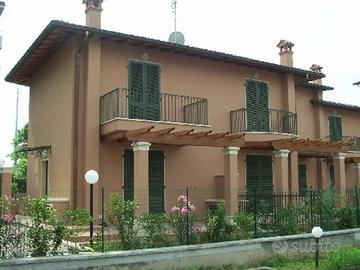 Villetta a schiera di 110 m² con 4 locali a Massa