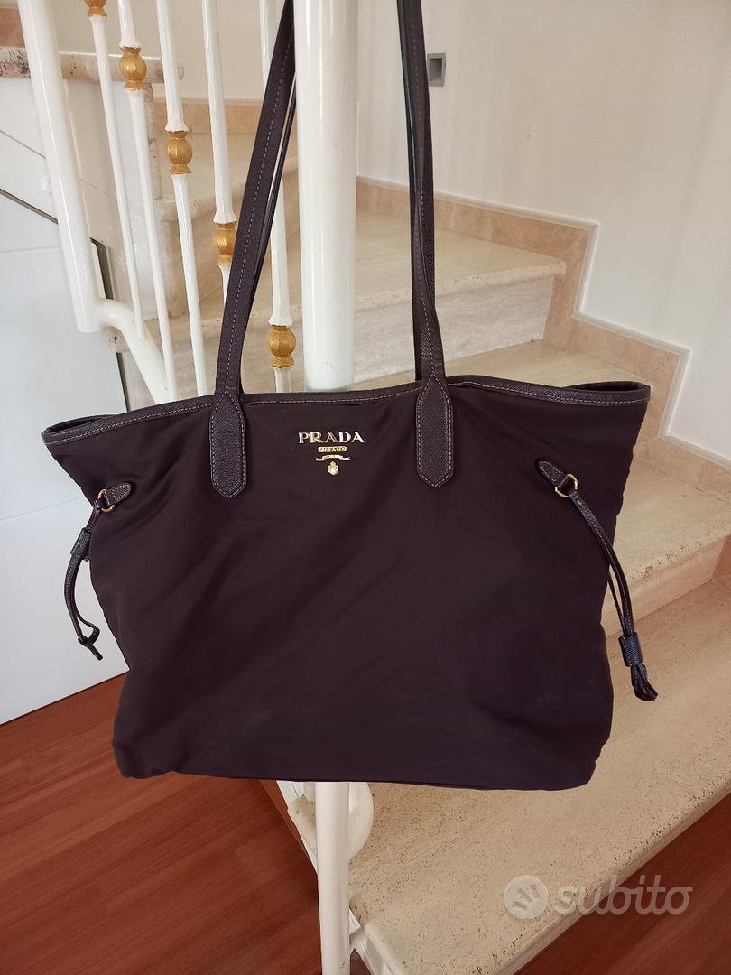 Borsa PRADA Abbigliamento e Accessori In vendita a Bari