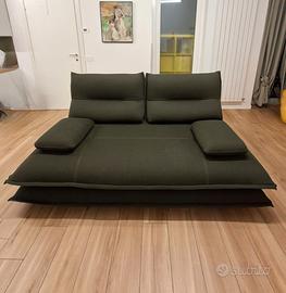 Divano artigianale con schienale removibile