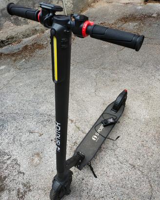 monopattino elettrico ISNATCH Sport 250W