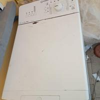 Lavatrice Indesit carica dall'alto