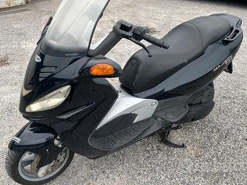 Privato Vende Ricambi Malaguti Madison 250 (2000)
