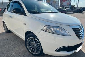 LANCIA Ypsilon 1.3MTJ 95CV(PLATINUM)X Neopatentati