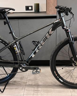 Trek Marlin 5 2023 TOP CUSTOM Misura L come nuova