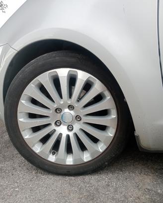 4 cerchi del 17 Ford con gomme 