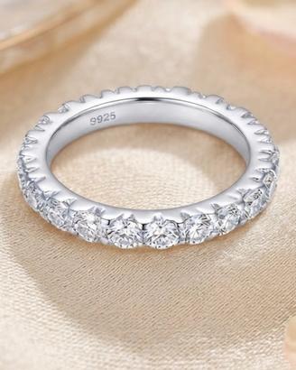 Anello Eternity in Argento con Moissanite 0,1 CT