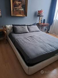 Letto matrimoniale in pelle Frau/Giovanetti