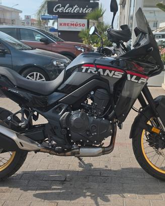 Honda Transalp 750
