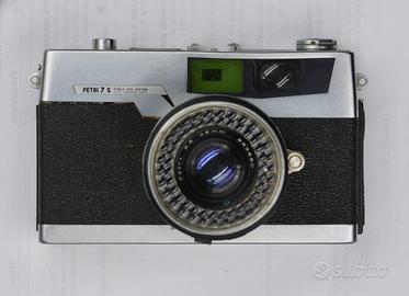 Macchina fotografica vintage Petri 7 S