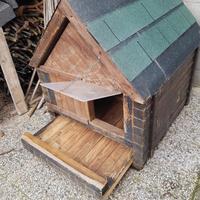 Cuccia per cani legno massello