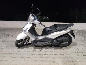 Piaggio Beverly 350 - 2013