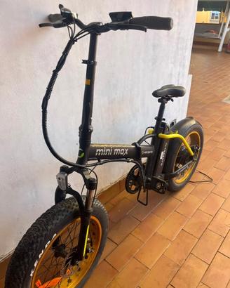 Bici elettrica mini max argento