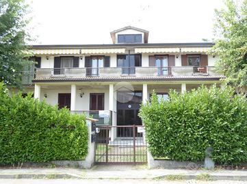 3 LOCALI A PORTALBERA